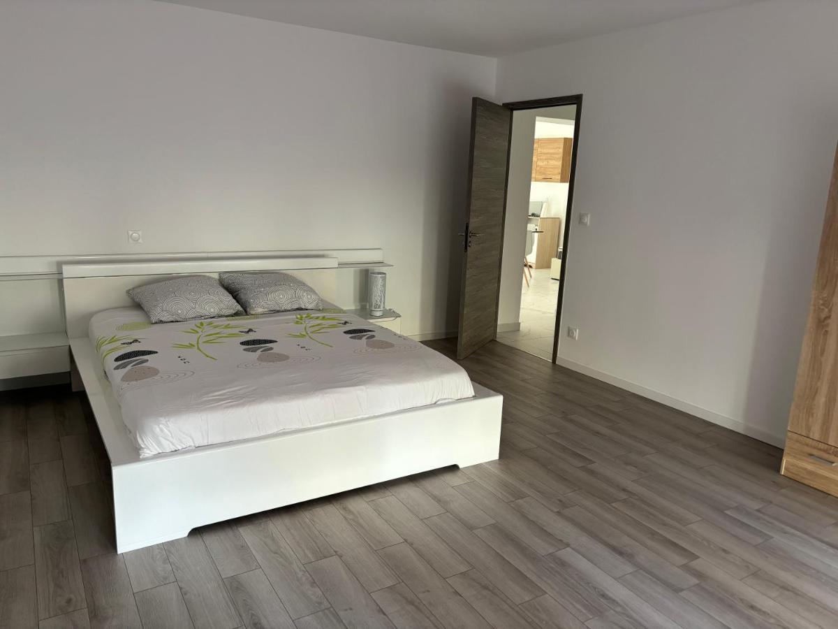 Lg1 Apartment Сен Дизие Екстериор снимка